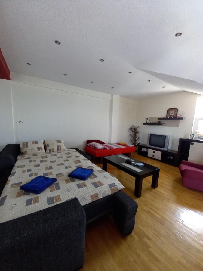 Ps Apartments - Peshtani Peštani Екстериор снимка