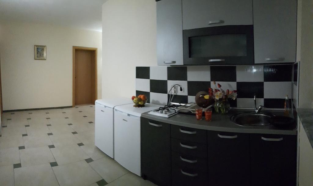 Ps Apartments - Peshtani Peštani Екстериор снимка